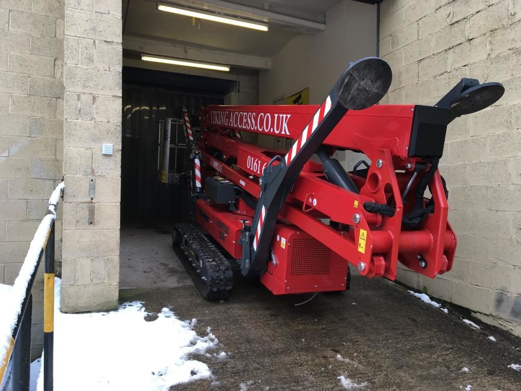 CPN_mag's tweet photo. Tracked boom specialist saves the day for property developer - https://t.co/LMuHIR9Ung @HINOWA_SPA @beboysltd https://t.co/t7SBhz7lwt
