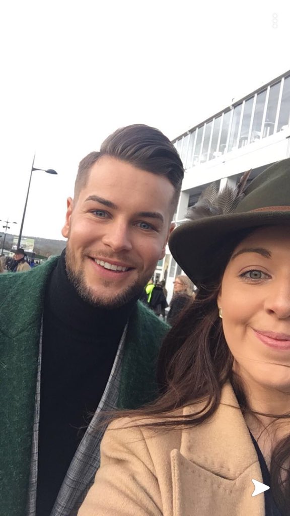 AllySymon8's tweet photo. #Chelfie #CheltenhamFestival2019 Who has more make up? 🤔 https://t.co/PTZ4fO4VBX