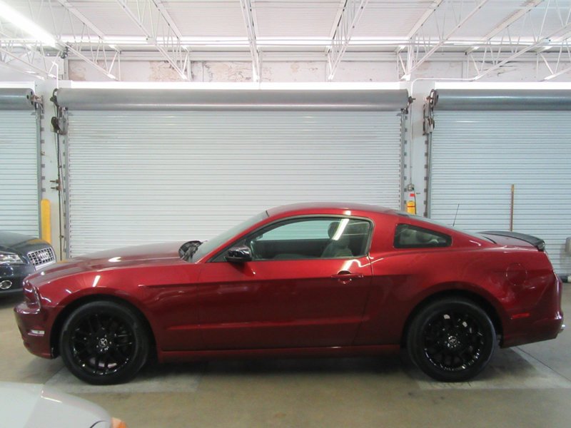 MiamiBeachAuto's tweet photo. Visit our website for 100 close-up, high resolution photos, video, and full description of every vehicle. Link in bio.
2014 #ford #mustang #coupe #6speedmanual #v6 #rubyred #fordmustang #v6mustang #stickshift #mustangcoupe #tivct #fordmotorcompany #mustanglife #bocaraton #florida https://t.co/kYfdKKZZAt