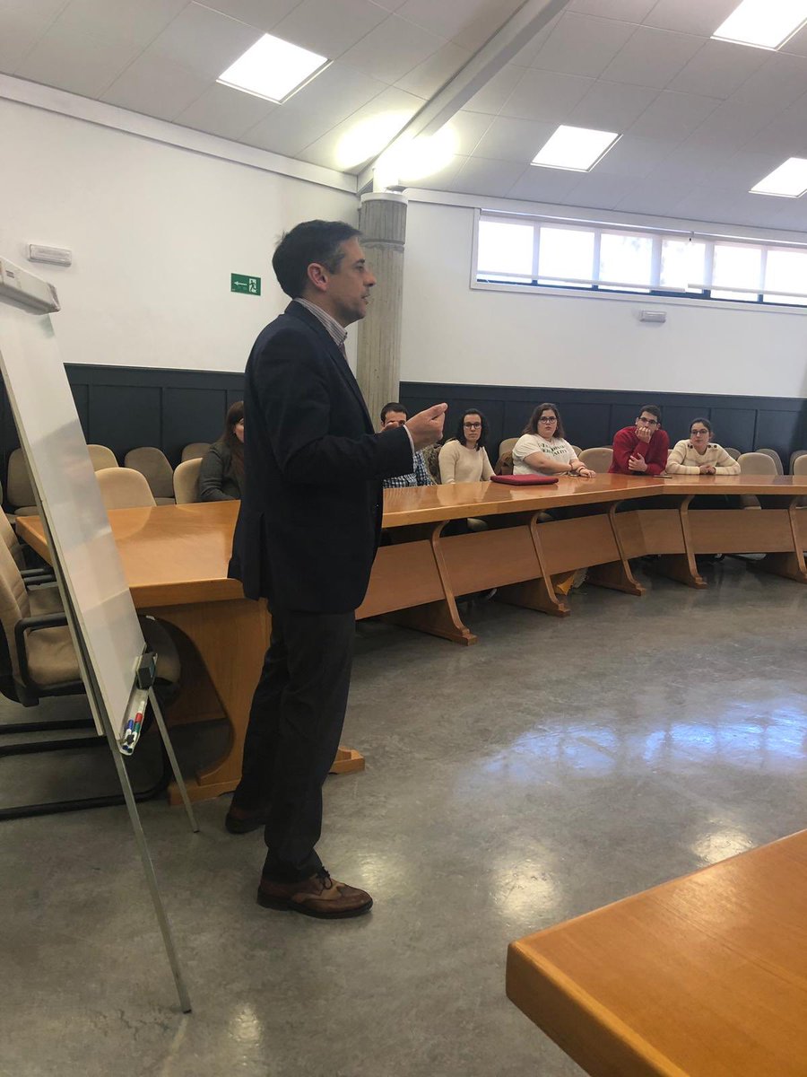 forotecnoloxco's tweet photo. Y mientras tanto K-Talent con un lleno en la Sala de Juntas de Teleco. Un placer contar con ellos en #ForoXIX https://t.co/uvYJEnEjip