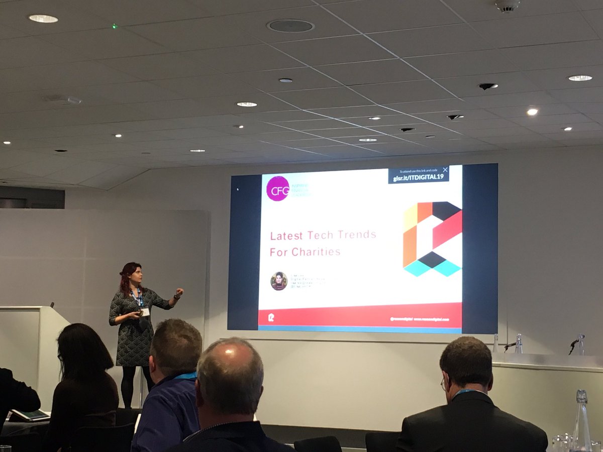 BushbyLucy's tweet photo. @LisaLeeOK teaching us all about emerging tech at the #CFGIT19 conference. @ReasonDigital @CFGtweets https://t.co/HbVIXzV2Vq