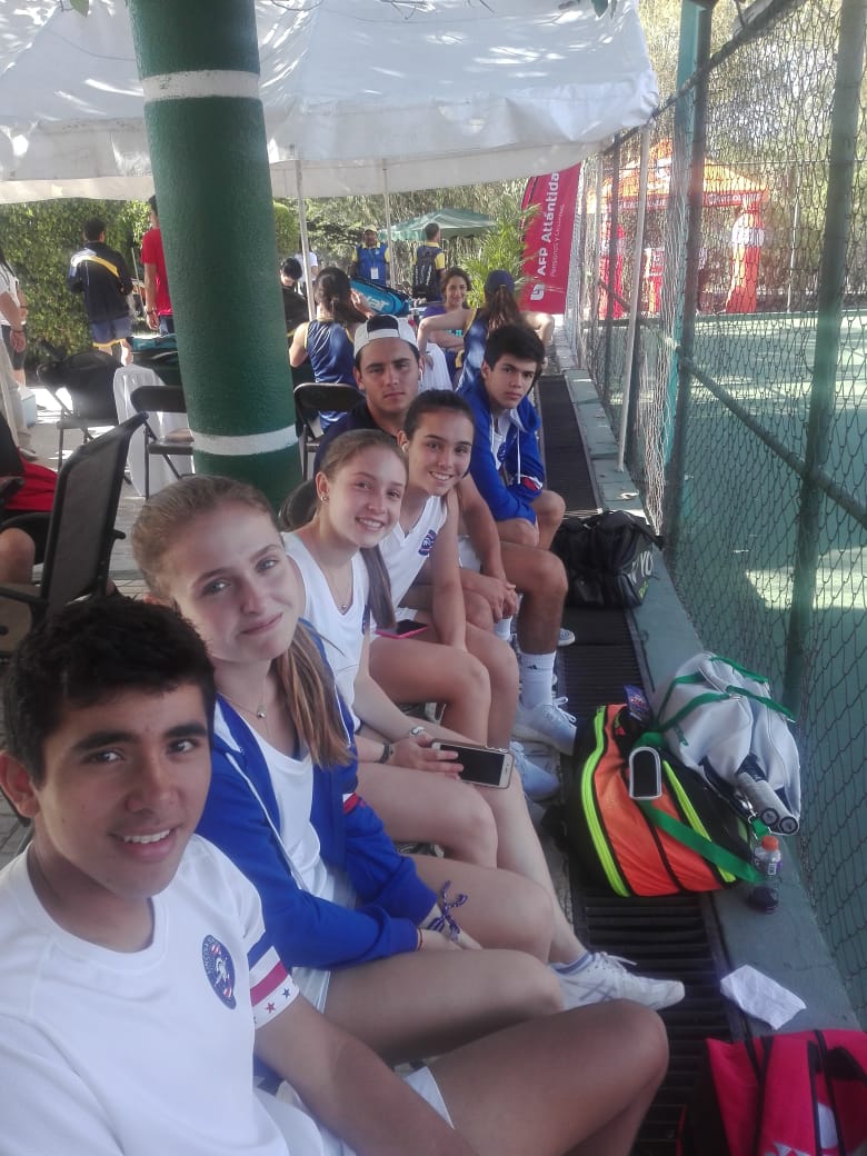 CountryClubtgu's tweet photo. #Del campo school #countrycludtgu #AASCA https://t.co/GpWBzm50Xk