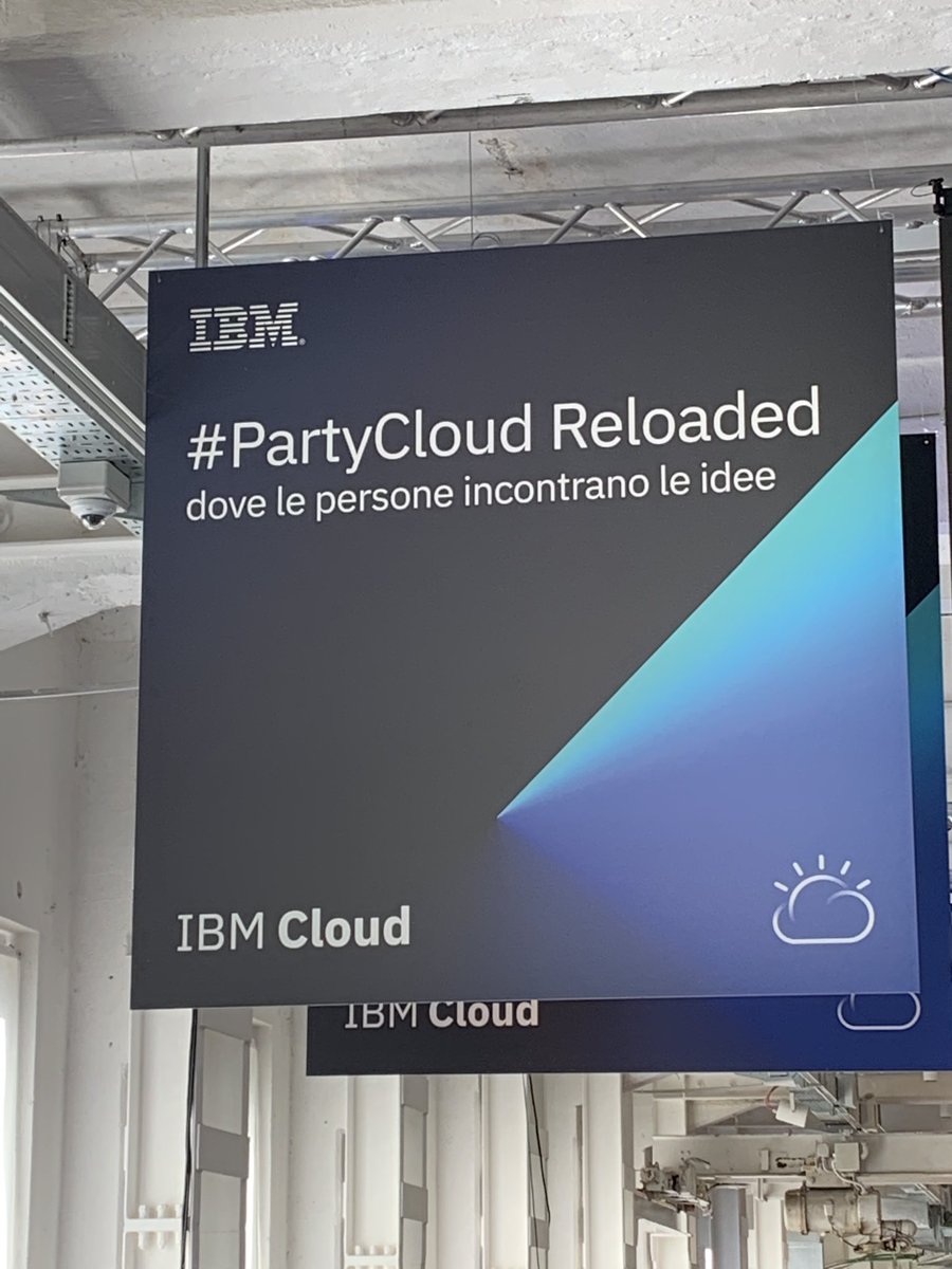 silviabellucci's tweet photo. Dai data center ai center of data: il futuro del #cloud passa da qui @VMware #PartyCloud #ibmcloud https://t.co/Xf2SOwGiHo