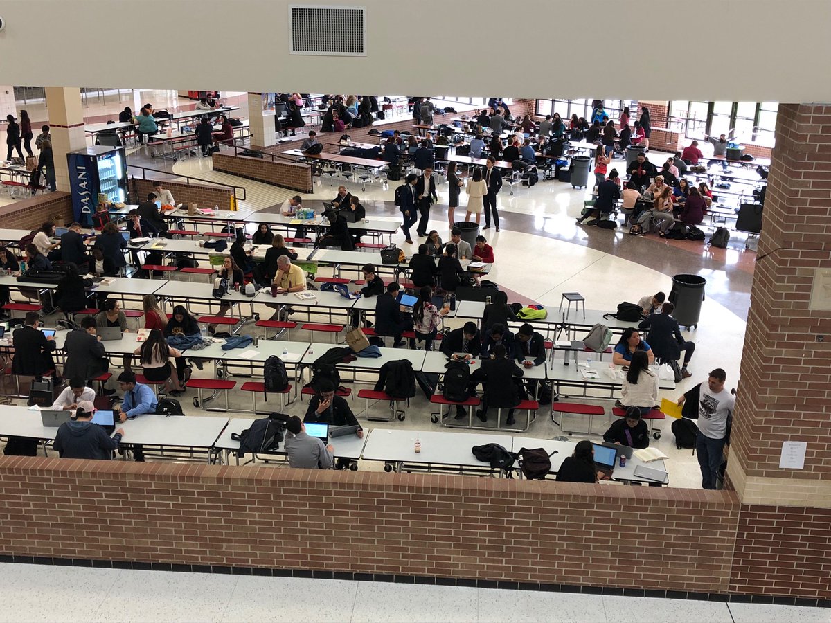 Alief_Libraries's tweet photo. So many memories! Volunteering at 2019 #TFAState. #HighSchool #Speech #LDDebate @AliefISD @ATaylorHS https://t.co/FIItRlcrNO