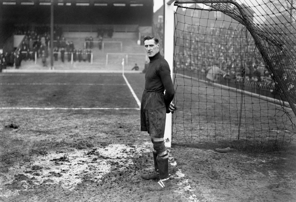 FOTOS HISTORICAS O CHULAS  DE FUTBOL - Página 6 D1oflapXcAECnRa