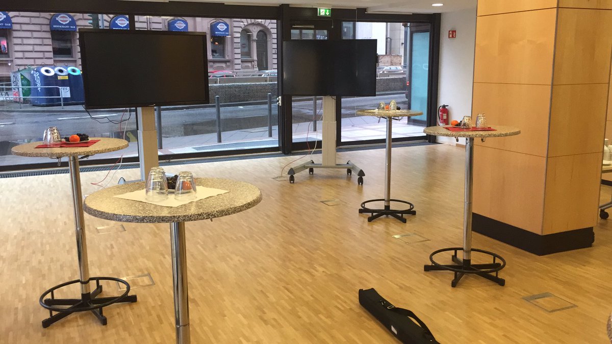 HR_ARTiXt's tweet photo. We are ready: Wir freuen uns darüber mit dem #DEBA #Praxiskreis zu Gast in #Frankfurt zu sein. Doors open ab 18.30 Uhr: #employerbranding, #networking, #Personalmarketing und vieles mehr. 

...während in #München #TALENTpro   stattfindet. https://t.co/npbokRzlQ3