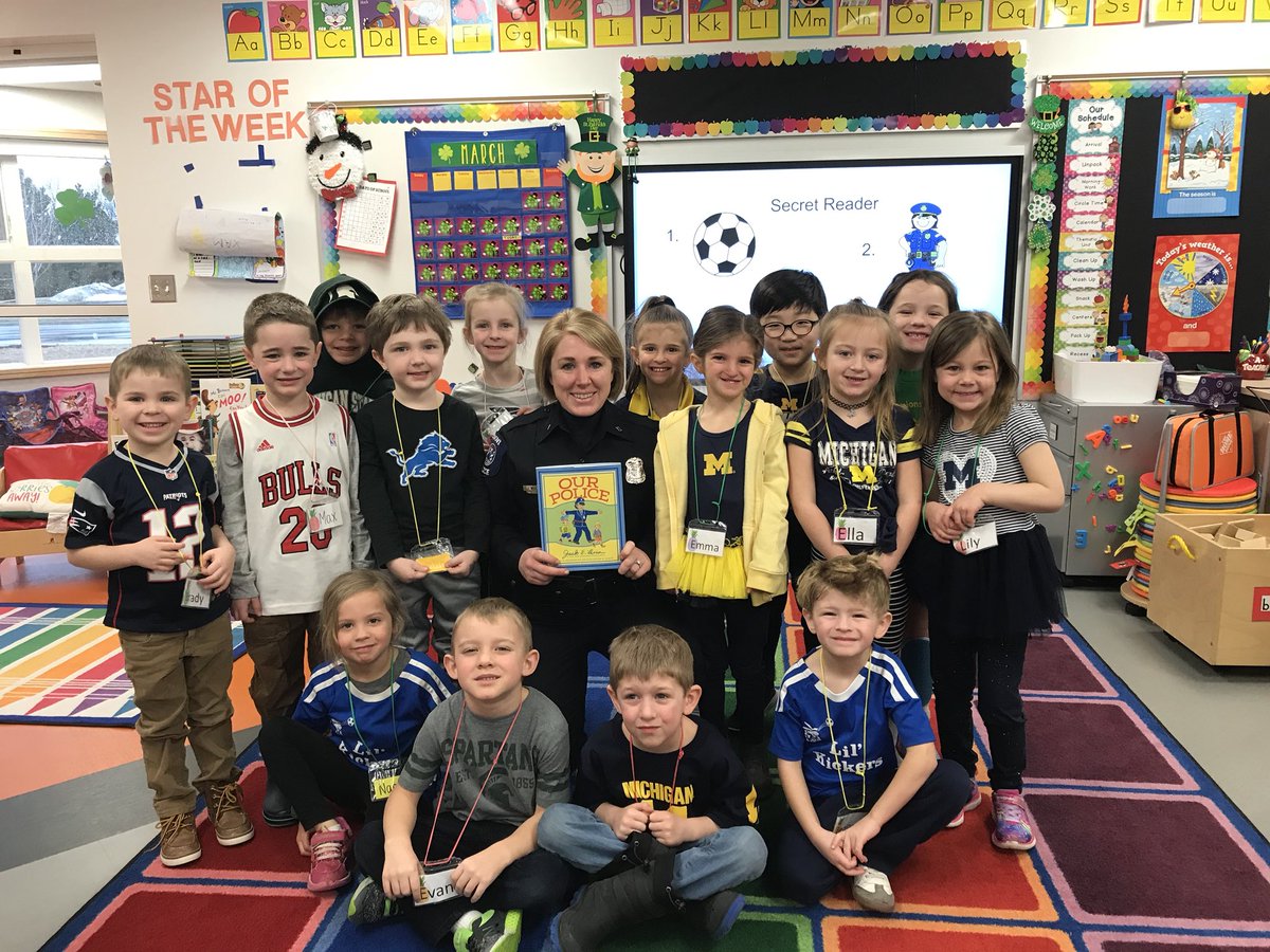 JulieWarren0258's tweet photo. I had an absolute blast this morning reading the book “Our Police” to Miss Stephanie’s preschool class at ECEC.  I learned many students want to be police officers when they grow up💙.  I’ll see all your smiling faces soon. @ChiefMolloy @docsmatthews @NCSD https://t.co/smlkKoFuU7