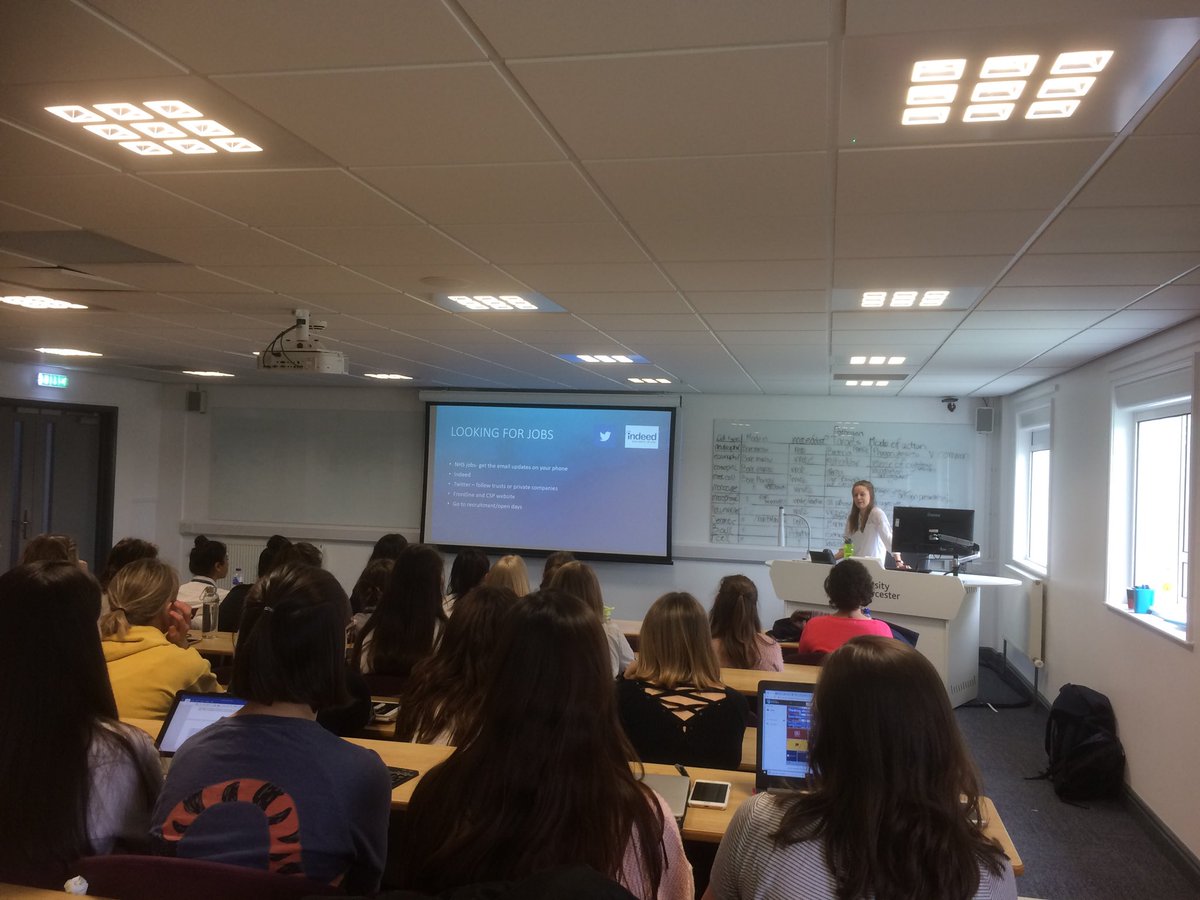 gds115gds's tweet image. ⁦@Lkentphysio⁩ shares experience of securing her first #physiotherapy job with ⁦@uworcphysio⁩ ⁦@UoW_OT⁩