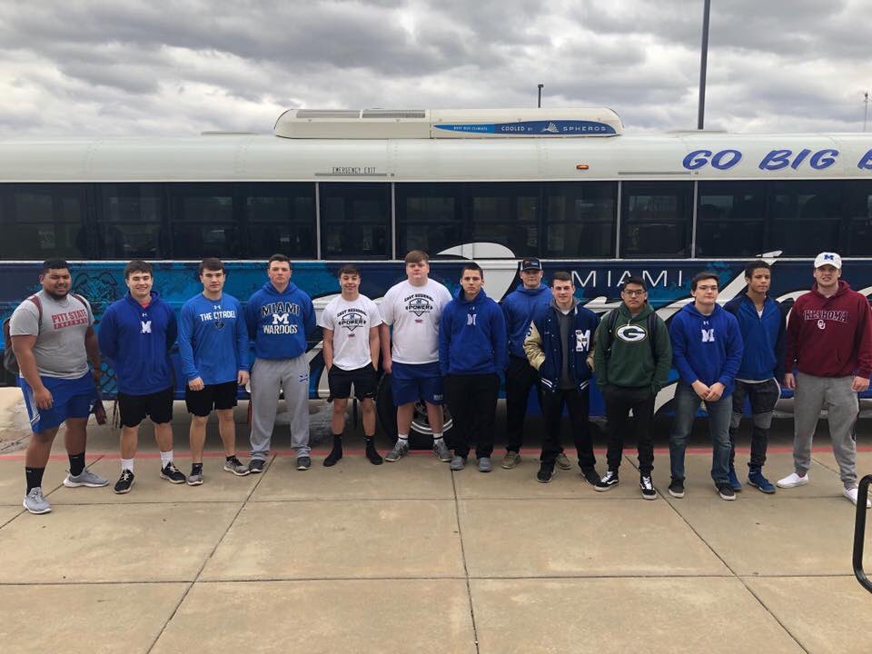 WardogFootball's tweet photo. Ready to roll to state!
#WardogWay #AIFW https://t.co/nxA10YcR5v
