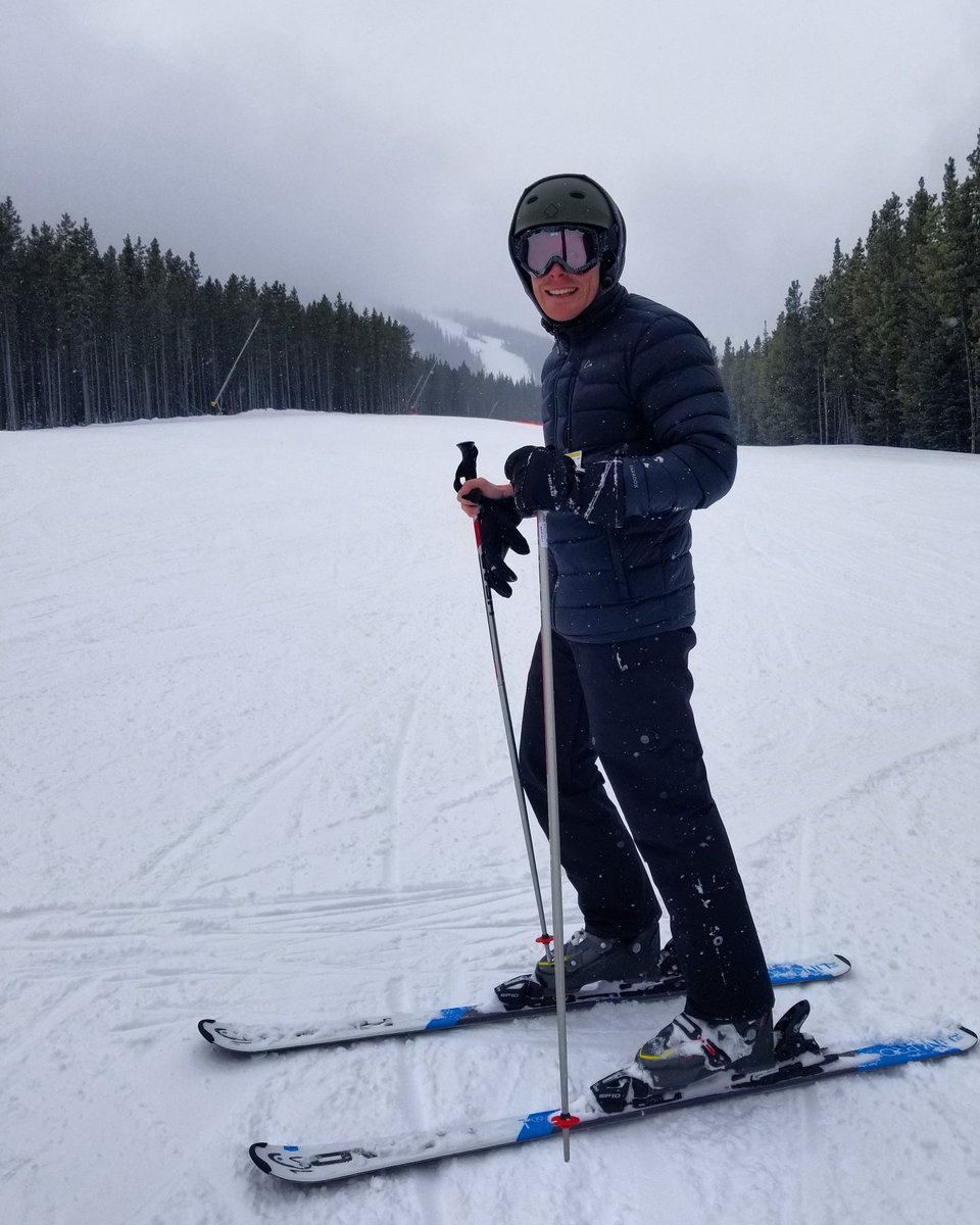 MattGoreMagic's tweet photo. Had an awesome time entertaining guests at @BExSummit this week at the @kananaskislodge. Thanks to @UnleashResults for having me, it was a pleasure performing for you all once again! #BEx2019 #CorporateMagician #GingerNinjaMagic https://t.co/hW062pApM1