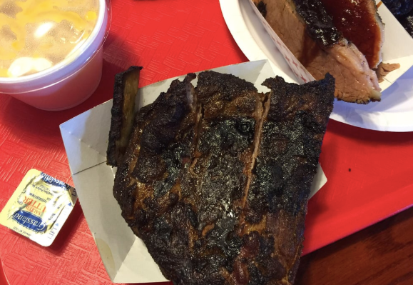 ChestersBBQ's tweet photo. What's that? You're in the mood for some ribs? You're in the right place! #BBQRibs #CTRestaurants #GrotonCT https://t.co/OT5RQcK7ID https://t.co/YDTbyax4s8