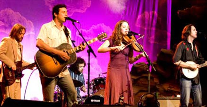 Usher in spring with live music and The Mammals! Don’t miss the March Side Door Music Series at the Currier tomorrow from 6 to 10 pm. Arrive early for dinner and drinks. Buy your tickets for this fun-filled event today: bit.ly/2twmcXz