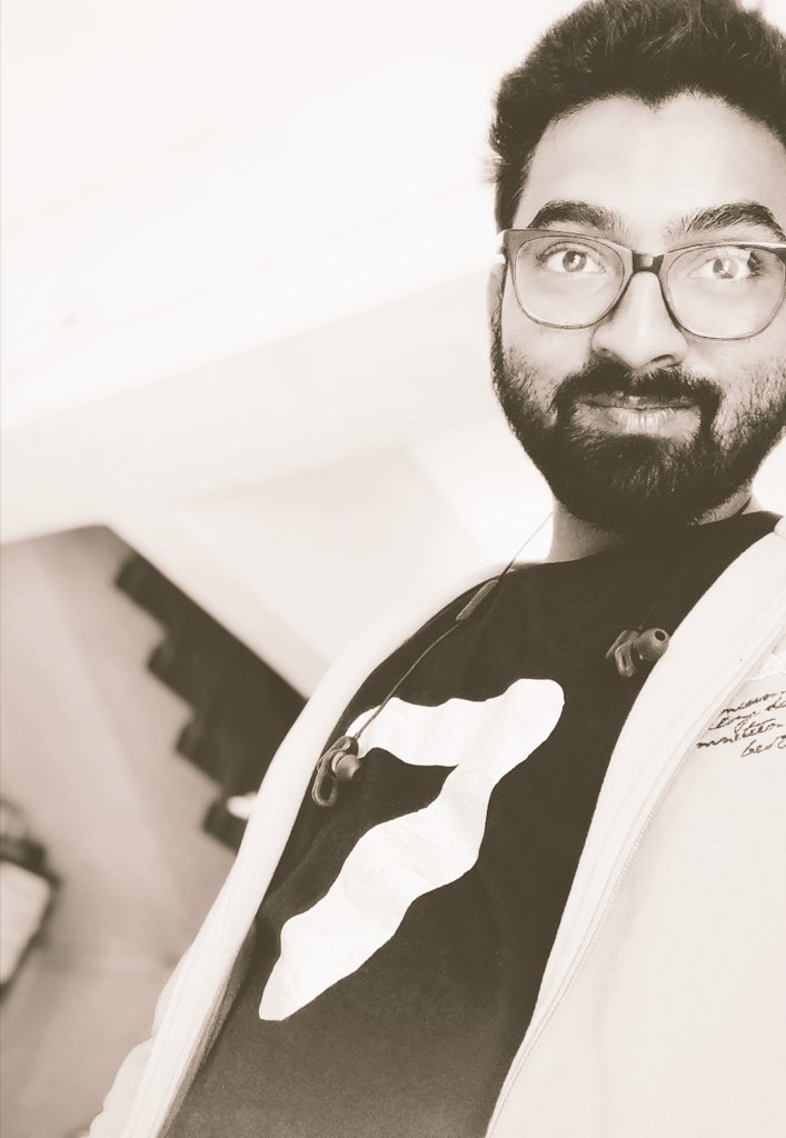 akcool88's tweet photo. When you are in love #RedmiNote7Series #Redminote7pro #RedmiNote7 ...... It felt amazing whenever i wear this &amp; makes me more energetic &amp; smiling!!!! Feel proud to be a Mi fan!!!! Thankyou @RedmiIndia @XiaomiIndia @xiaomi @manukumarjain @donovansung @leijun for giving this!!! https://t.co/Z1IKqL0Xox