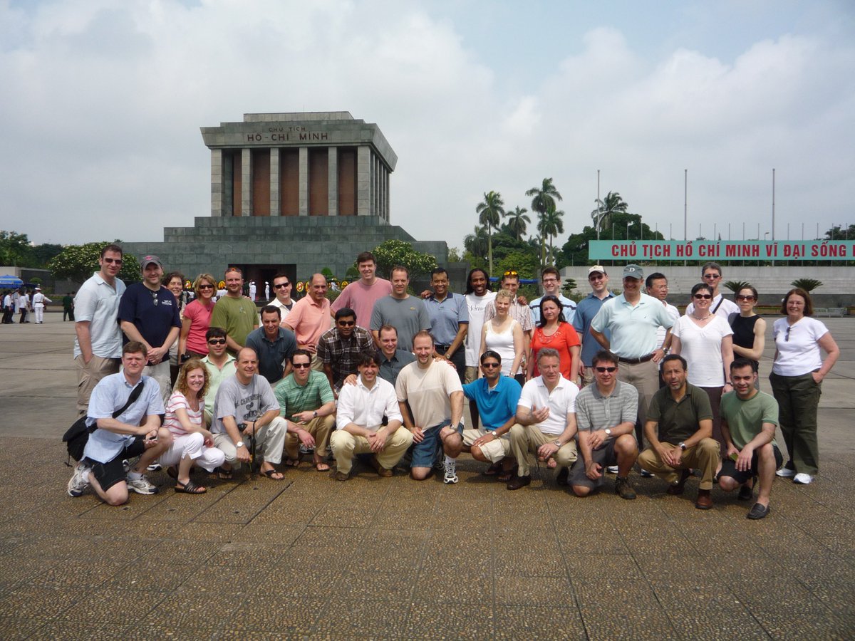 BU_EMBA's tweet photo. #TBT To @BUQuestrom EMBA Global Field Seminars of the past few years. We've gone to Singapore, Santiago, Sao Paulo, and Ho Chi Minh City - to name a few places! Stay tuned, the EMBA 31 class heads to Oslo and Budapest this weekend for their trip. #questromlife #buquestromemba https://t.co/9SdYBVgE0j