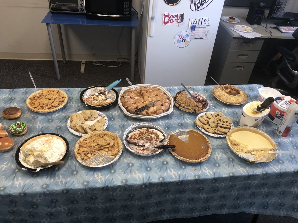 EAkiyamaNews's tweet photo. It’s #PiDay2019 (#PieDay?) and you better believe I’m ready to eat my weight in pie. S/o to our creative services team for organizing a pi(e) day celebration! (So far I’ve tried 4 types of pie😋) https://t.co/O8Sh9nTX5D