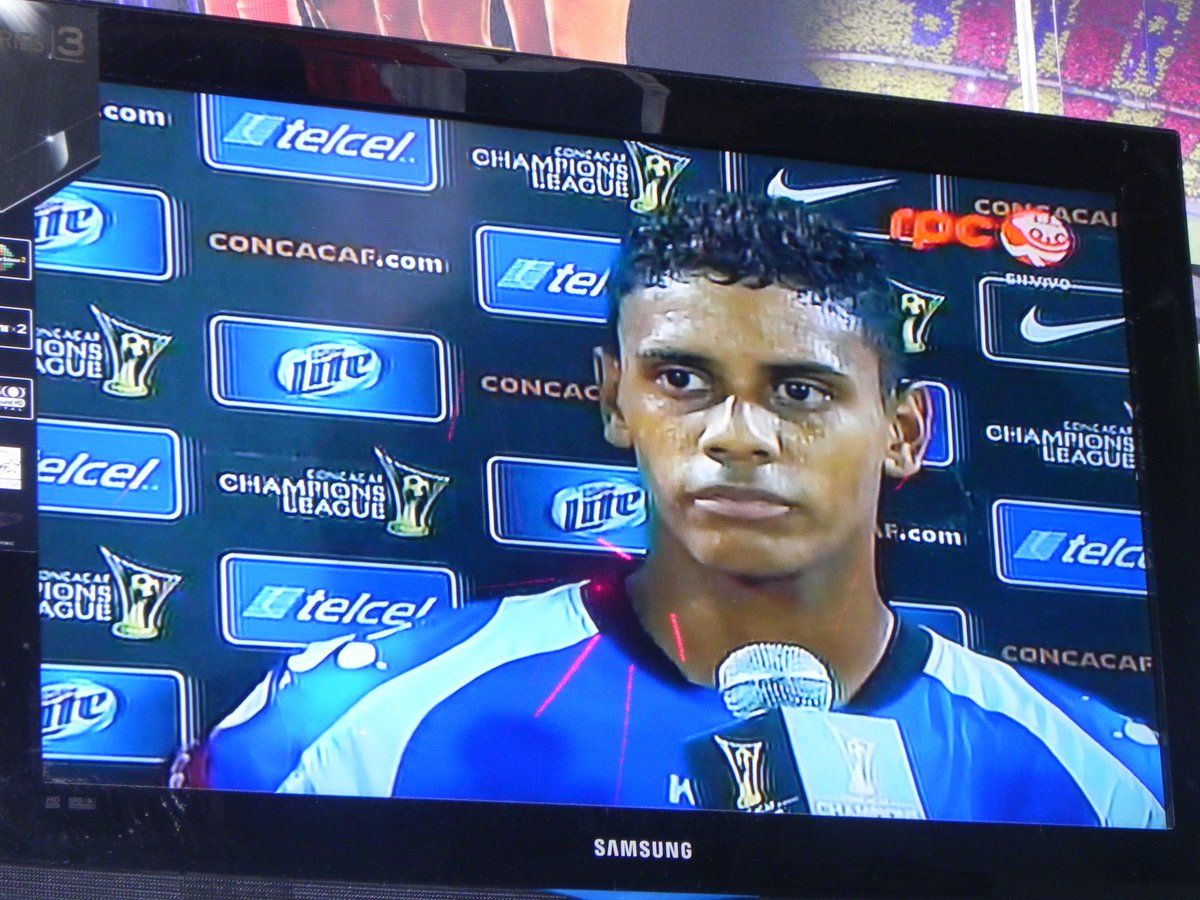 TBT
esos 2 goles que nos hicieron saltar de alegria ante W Connetion 
Nuestra primera reunion para ver partido Internacional
Goles de Luis Fraiz y <a href="/abdielarroyo/">Abdiel Arroyo molinar</a>