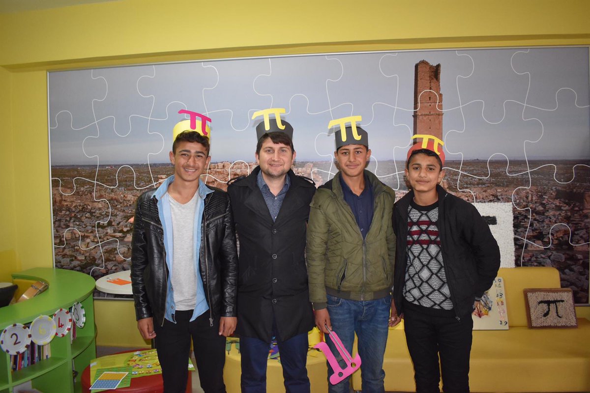 Okulumuzda 14 Mart Pi günü etkinlikleri gerçekleştirildi.<a href="/kenndmroglu01/">Kenan Demiroğlu</a> <a href="/serafettinturan/">Şerafettin TURAN</a> <a href="/ziya_suluyer/">Ziya SULUYER</a> <a href="/HarranKaymakam/">Harran Kaymakamlığı</a> <a href="/MemHarran/">Harran İlçe MEM</a>