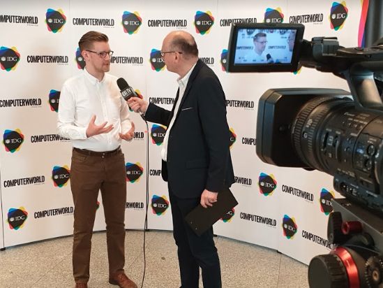 StefanBogucki's tweet photo. W tym tyg. gościmy w 🇵🇱 Paula Heffernana, CISO #Revolut. Paul wystąpił dziś na Stadionie Narodowym na #Semafor największej konferencji bezpieczeństwa IT w Polsce. Za spotkania dziękujemy @ComputerworldPL, @TheHeartTech, @ReaktorWarsaw 🙏 #Computerworld #HeartTech #ReaktorWarsaw https://t.co/A1pU8CMXgF