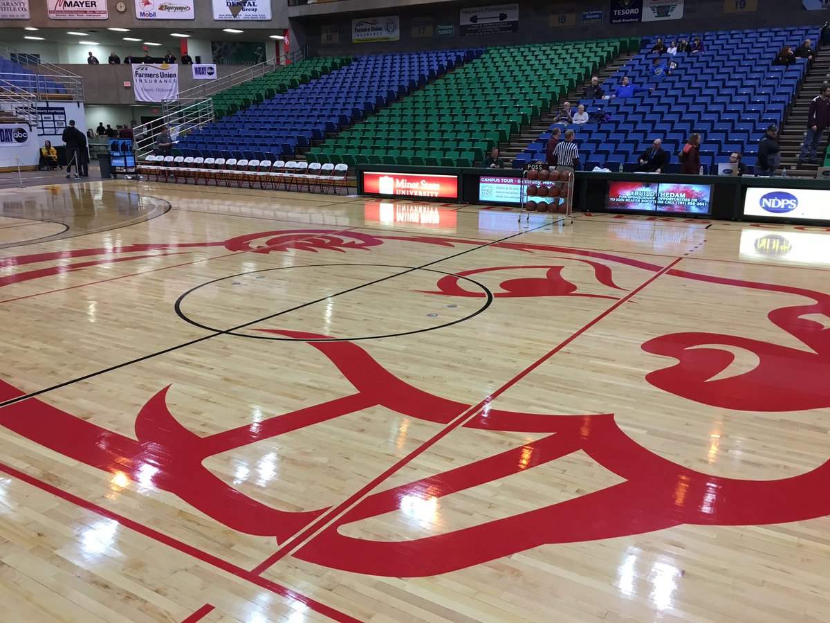 DomIzzoWDAY's tweet photo. We are here. Live coverage of the #NDStateB tips at the top of the hour. Join us on @WDAYSports! https://t.co/gvE1g1chxQ
