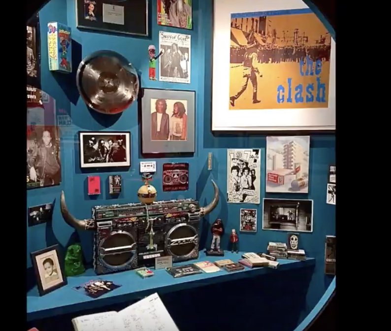 HistoryatSussex's tweet photo. Here are just a few behind the scenes shots from Paris-Londres Music Migrations (1962-1989), which opened on Tuesday at @ppdoree.
As featured by music writer @Danishout here > https://t.co/xaq3UxRXdf
#ParisLondres #MusicMigration #exhibition #music #punk #ska #reggae https://t.co/6Pq9bLkwyX