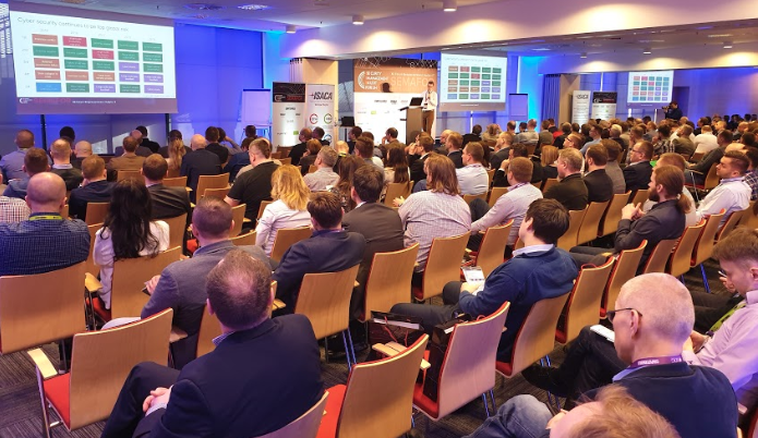 StefanBogucki's tweet photo. W tym tyg. gościmy w 🇵🇱 Paula Heffernana, CISO #Revolut. Paul wystąpił dziś na Stadionie Narodowym na #Semafor największej konferencji bezpieczeństwa IT w Polsce. Za spotkania dziękujemy @ComputerworldPL, @TheHeartTech, @ReaktorWarsaw 🙏 #Computerworld #HeartTech #ReaktorWarsaw https://t.co/A1pU8CMXgF