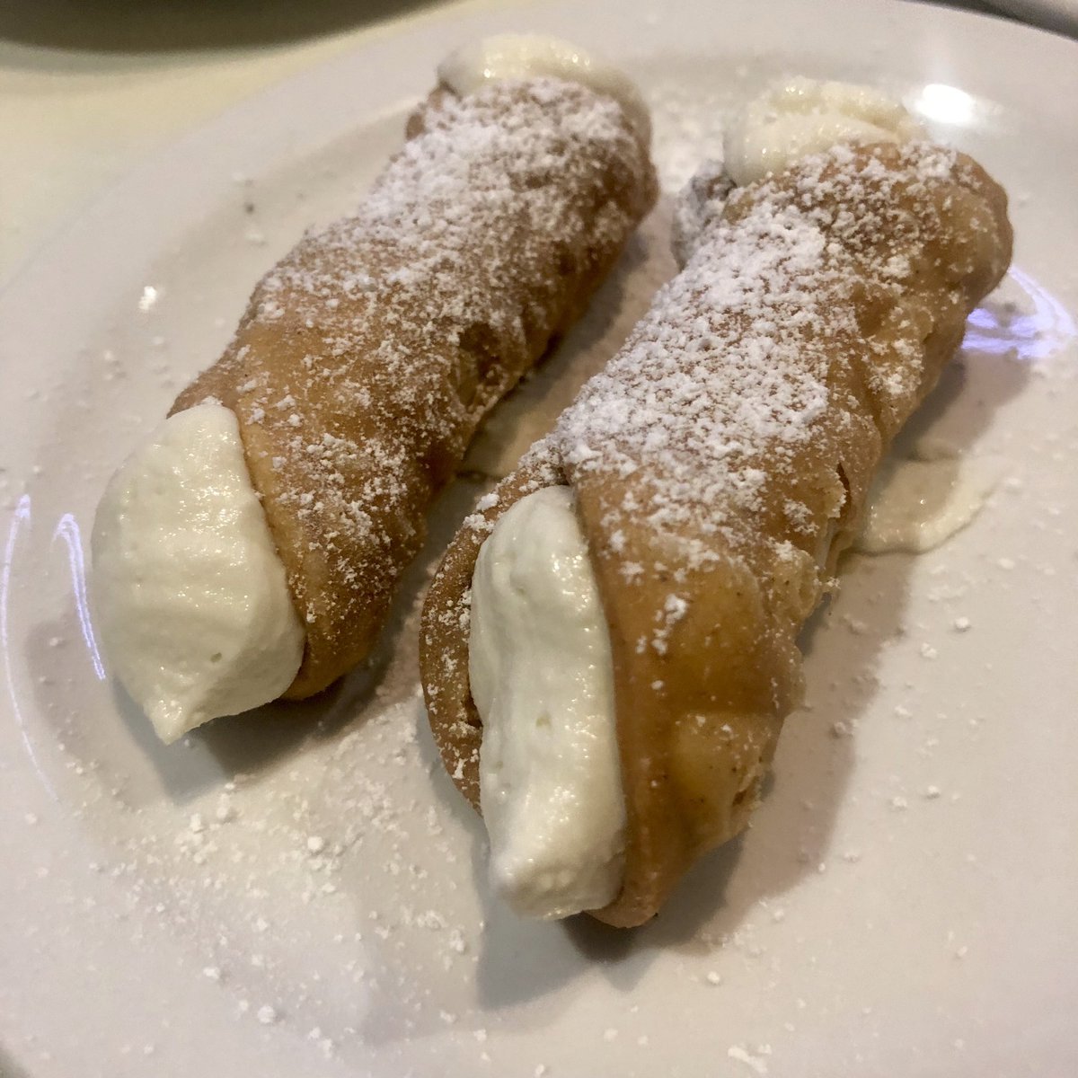 FoodToursFL's tweet photo. Let’s give a big welcome to the newest addition to our Pompano Beach Dinner &amp; Drinks #foodtour @solarinopat (link &amp; phone number to reserve your spot in bio) https://t.co/ubR7g2pbDr