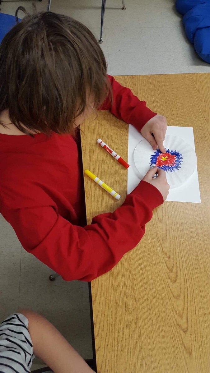 MrsMelAnnThomas's tweet photo. Diffusion art! #fultonraiders https://t.co/F37CzBVKxo