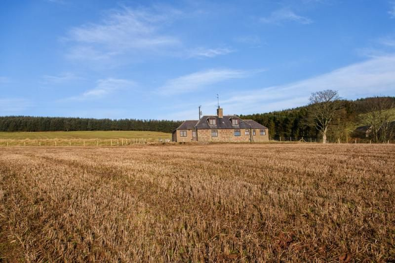 Galbraith_ABD's tweet photo. BREATHTAKING VIEWS IN FORDOUN π
Peaceful cottage in a rural setting in the heart of the Howe O the Mearns rolling countryside.
π» https://t.co/aSXtoD11yJ
βοΈ 01224 860710 for further info or to view
#DevelopmentPotential #Fordoun #HoweOTheMearns #HouseWithViews #GarvockHills https://t.co/QXpsYCsjXM
