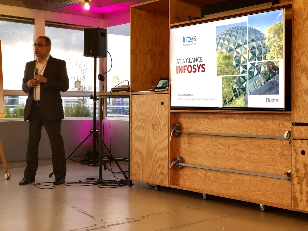FluidoTweets's tweet photo. The recruitment tour continues in Frankfurt with a good crowd and again beautiful views. Indranil expalining our plans for Europe. @salesforce @infosys #fluidoway https://t.co/kZoncNS0SD