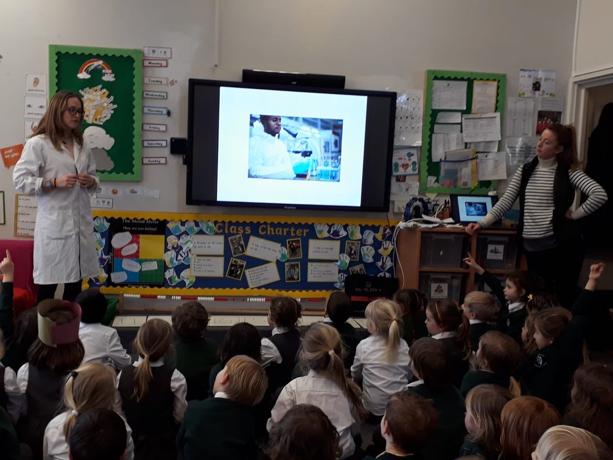LizzyWebb6's tweet photo. Our little scientists being inspired by @isabelwebb this afternoon. #ScienceWeek #teaching #education #scichat #STEM https://t.co/ayYNJML1i0