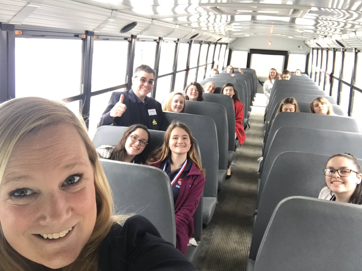 MrsCooperHDMS's tweet photo. Bus half full of winners! Gold and silver for everyone! #HDMSPride @MarcPayeur https://t.co/FcdG1sC4uH