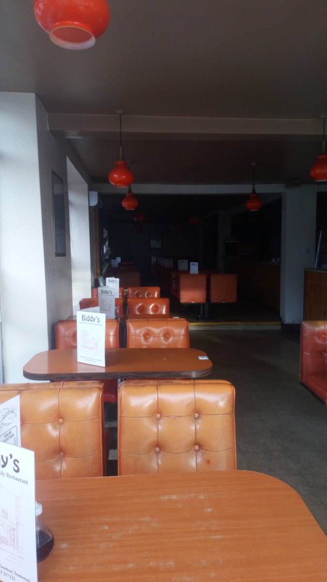 SeasideFerry's tweet photo. I have found another cafe in full 1970s decor - 2 in 1 trip, I should come to #Somerset more often!
Here is Biddy's Burger Bar in #Taunton
#retro #tiletastic #bringontheorange https://t.co/q8urAp2M0M
