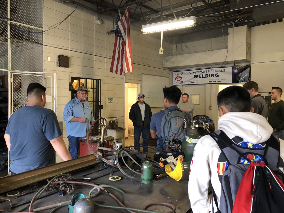 RCSCTE's tweet photo. RCS CTE was thankful to have @GGSteelFab representatives on campus today to speak with our Dual Enrollment @NWSCC student welders. #FutureWelders #Preparing4theFuture https://t.co/LqSqDwk2ns