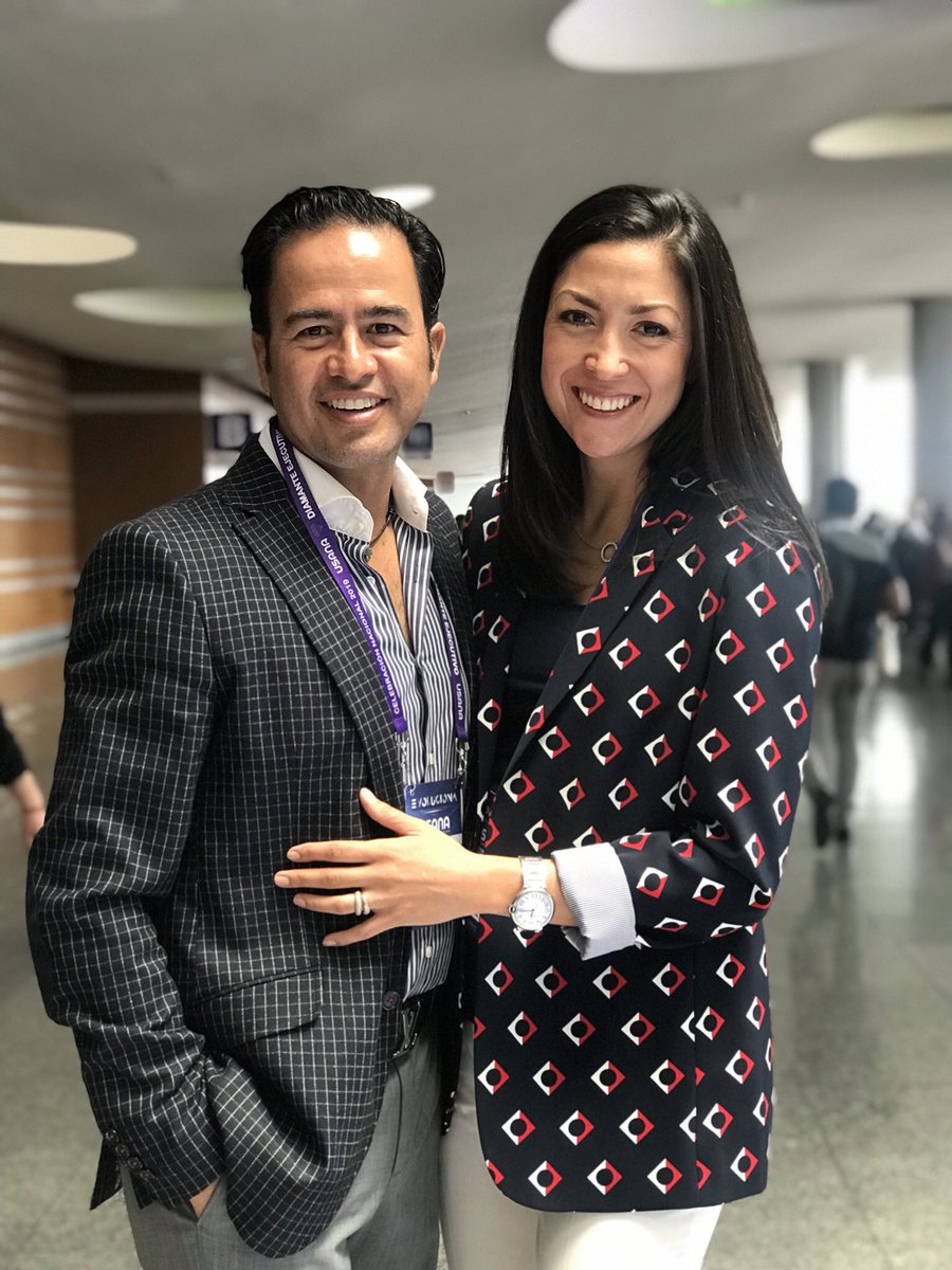 PauSeptienBlog's tweet image. Felices de estar aquí y compartir nuestra experiencia en la convención de usana #USANAMéxico