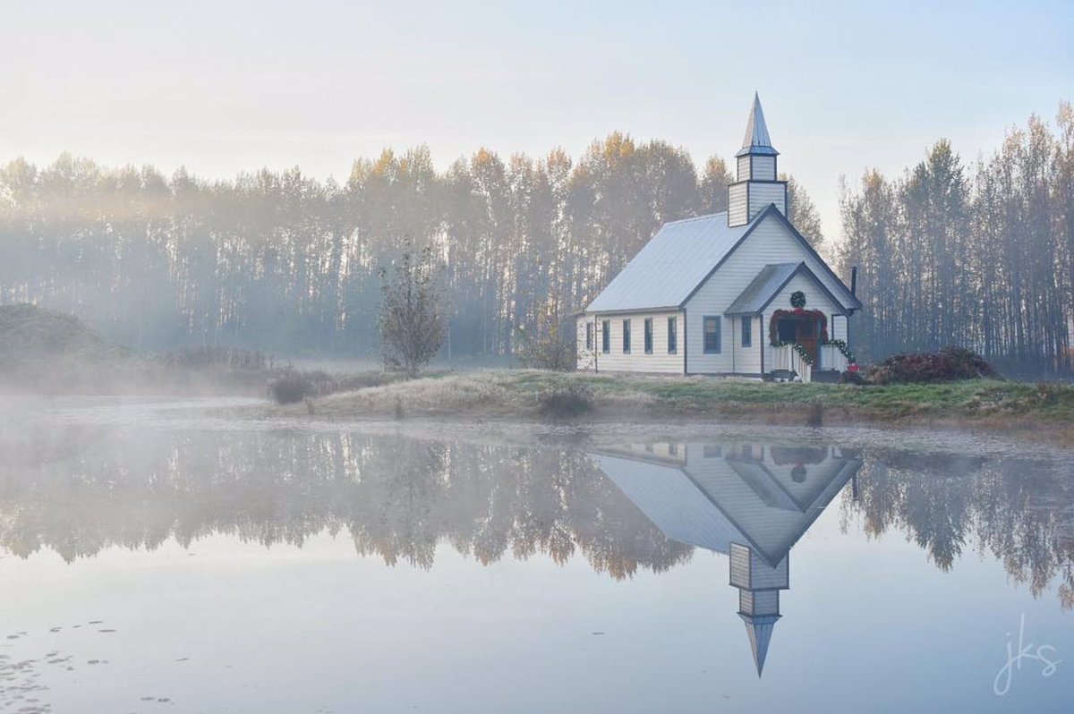 janettemsu's tweet photo. This is our #HappyPlace, @hallmarkchannel. Please don’t take it from us. ❤️ #Hearties4S6 #Hearties @hallmarkchannel @Hallmark https://t.co/UHHySHdhUT