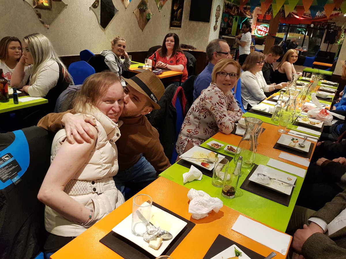 hellysatch's tweet photo. Celebrating #WorldKidneyDay with young adult renal patients and families. Fabulous night! https://t.co/jCMRDhDUGi