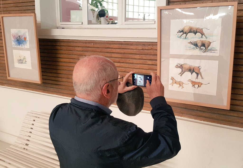 #Ájrica Exposición póstuma de 34 acuarelas de #EliasCañas. Durante una semana se puede visitar en el patio de entrada del <a href="/HospitalUVRocio/">Hospital Universitario Virgen del Rocío</a>.
 lapenultimahora.blogspot.com/2012/09/el-sis…