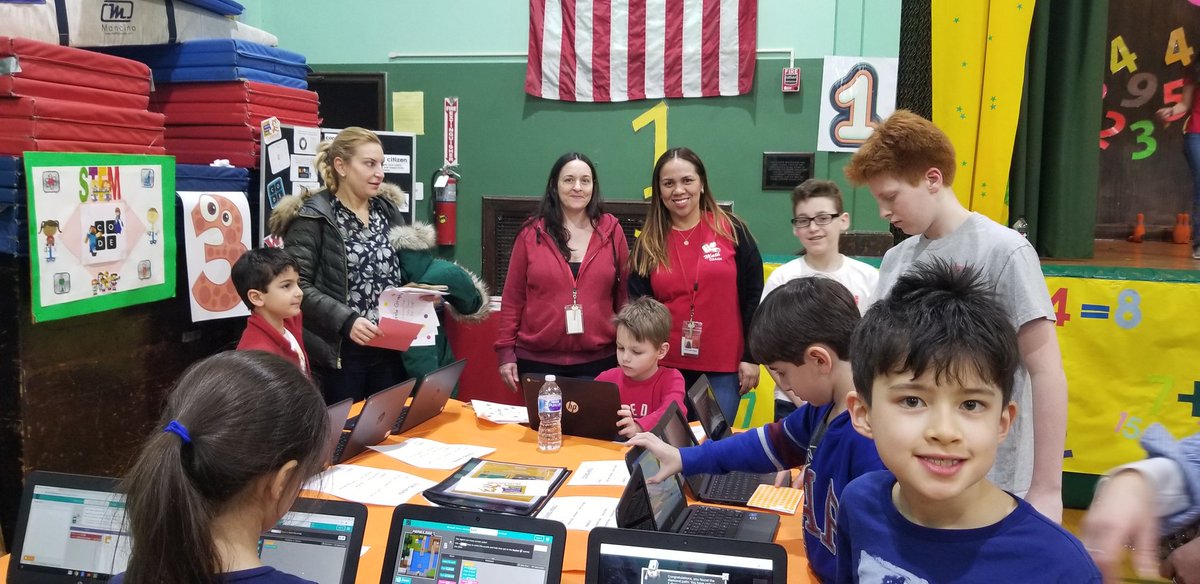 MurphyKerrin's tweet photo. We love STEM!@AnnaRudowsky @MuneyyirciDWS #PiDay https://t.co/tIUe6cUZ1F