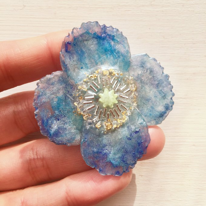 花ブローチのtwitterイラスト検索結果