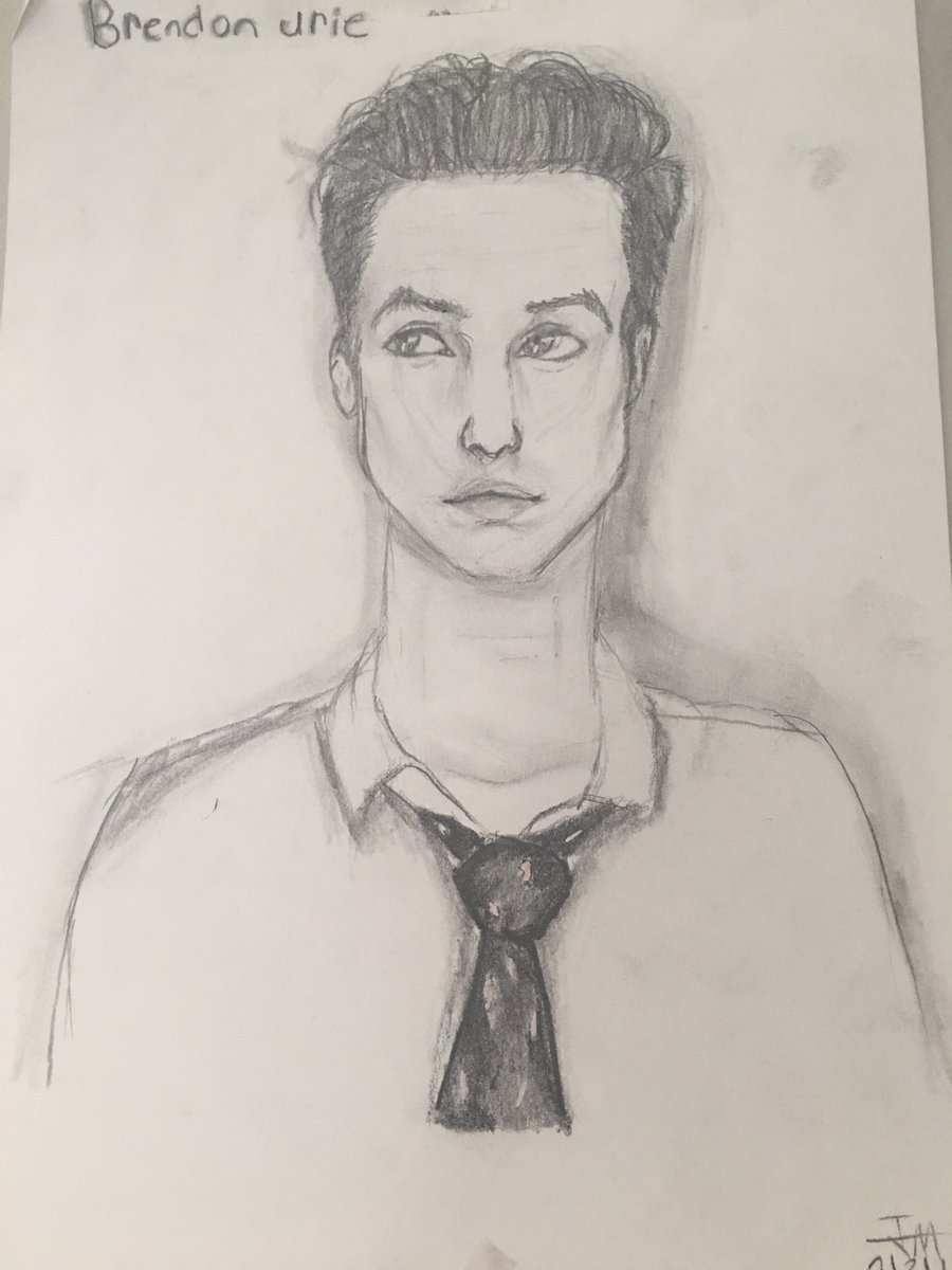 JazzlynMead's tweet photo. It’s Brendon urie @PanicAtTheDisco @brendonurie #love #panicatthedisco #happy #cool #🥴 https://t.co/5xexUQ43nk