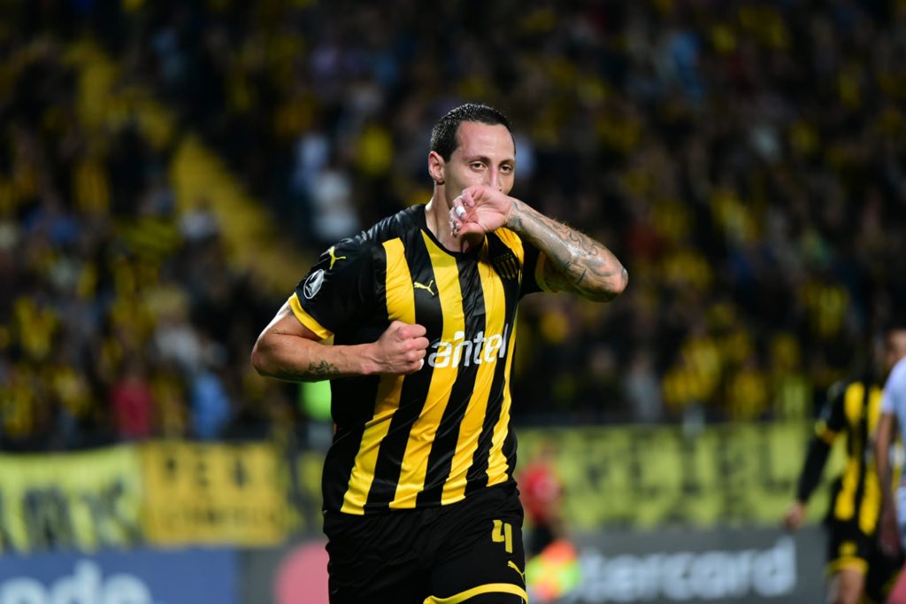 Los técnicos se excusan de que su equipo jugó bien por la cantidad de pases que dio. Hoy, #Peñarol 🇺🇾 conectó 169 pases, mientras que #SanJosé 🇧🇴 260 (primer tiempo), el resultado es de 3-0 a favor de los uruguayos. Hay que saber que hacer con el balón 🤷🏻‍♂️⚽.

#PaseGol