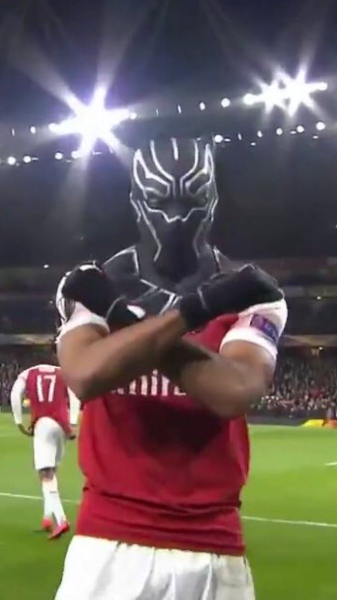 berti1976's tweet image. I knew I'd seen him before......what an embarrassment ...... #Arsenal #indefensible