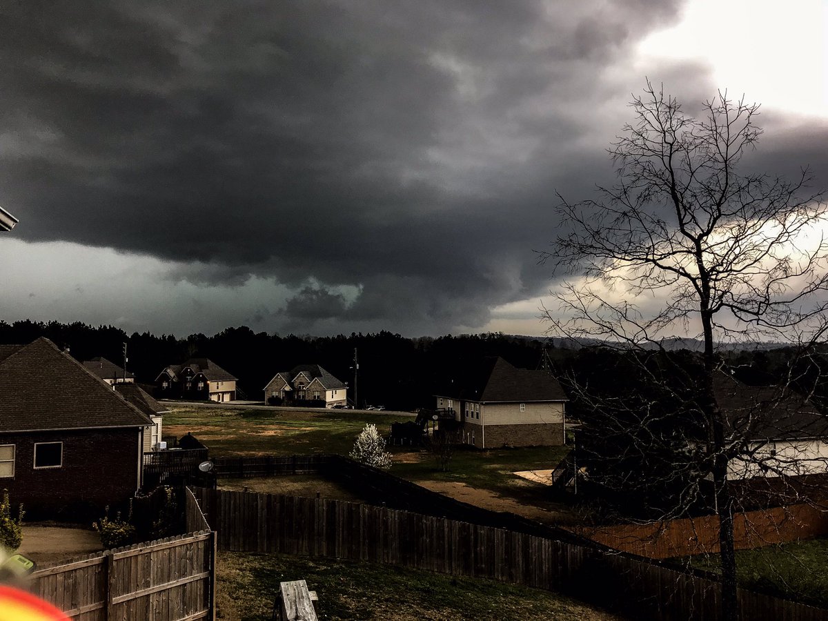 KaylanLedbetter's tweet photo. @spann Odenville AL 😳 https://t.co/1i0WGUdFLW
