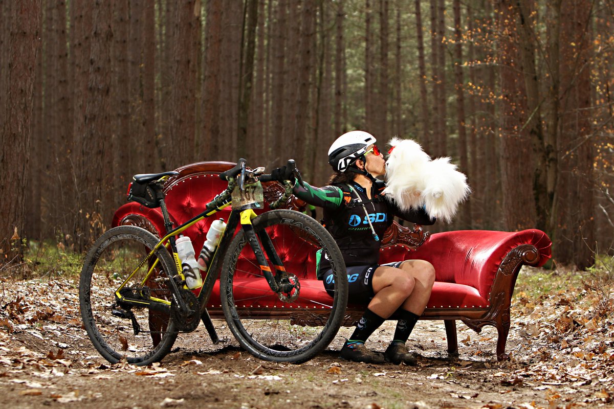 _amanda_panda_'s tweet photo. Scroll all the way to the bottom for my "One Last—But Very Important—Note" I wrote to @TheShoeStar @cyclocross. #chasethechaise #noexcuses #LR100
https://t.co/Y02sx0drHB https://t.co/IHInRVLVzt