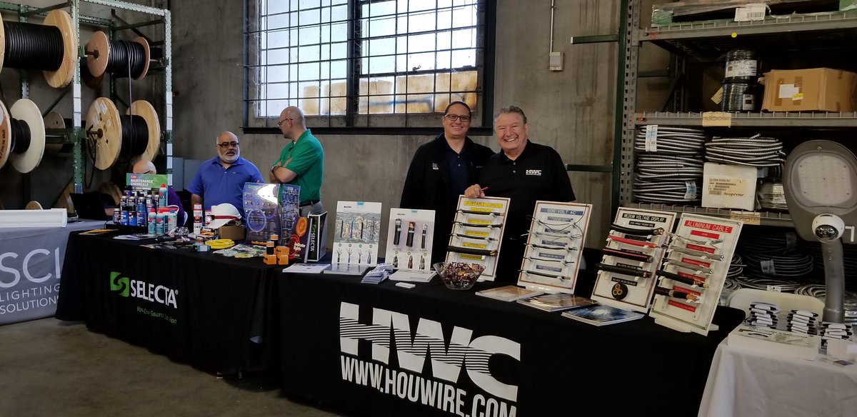 TurtleandHughes's tweet photo. Thank you to everyone for making this another successful event for Turtle ALA! What a great day to share ideas and product knowledge. #WBE #poweringabettertomorrow #products #electricalsupply #LosAngeles #Events #openhouse #Lighting #WBECertified https://t.co/aueSu3csIE