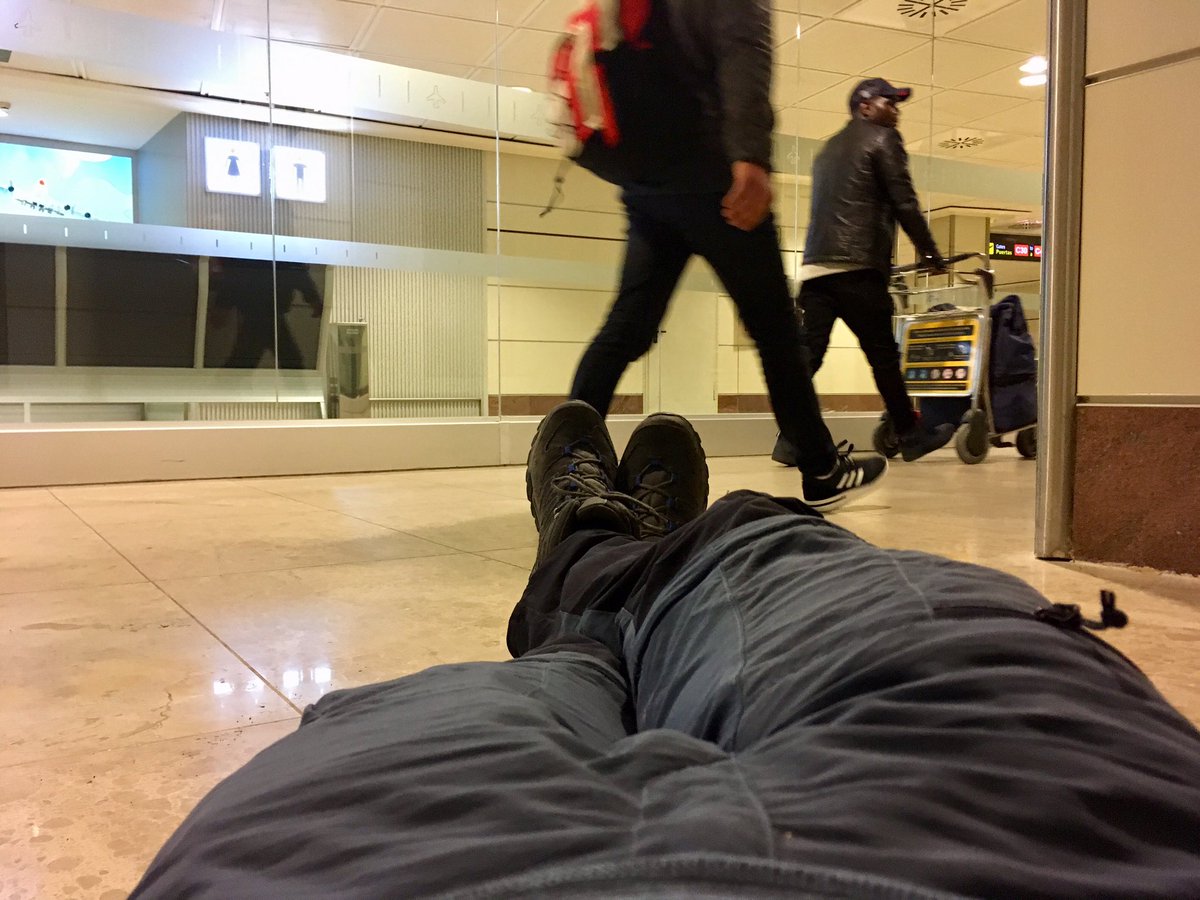 ARajtmar's tweet photo. Madrid, my hair still holds. Nowhere to sit, but the floor is heated #akoscamino #funtimes https://t.co/aYlpWJsoLv