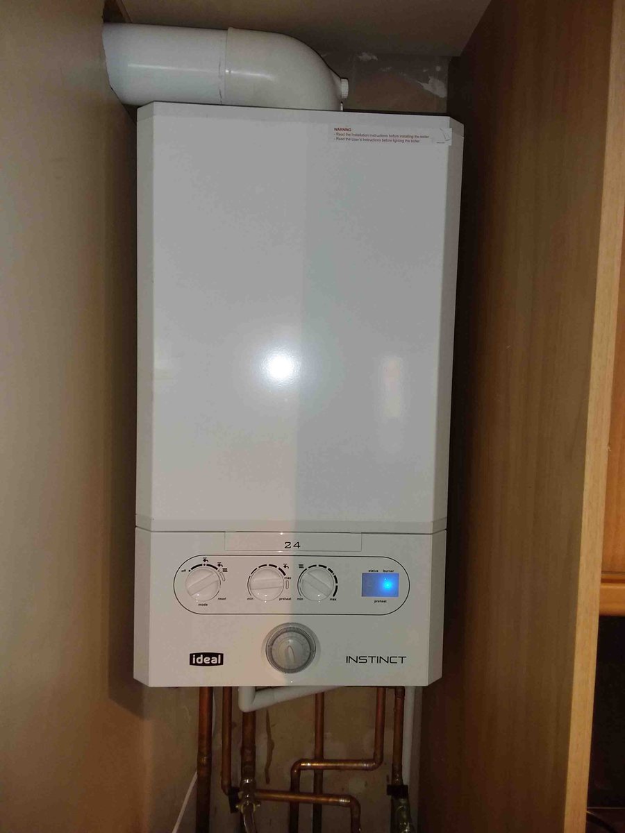DargoGroup's tweet photo. A nice, new boiler fitted for one of our customers this week! π We offer a full range of plumbing and heating services, find out more here: https://t.co/WjxCQaLeW8 #newboiler #dargogroup https://t.co/Xist49nUaQ