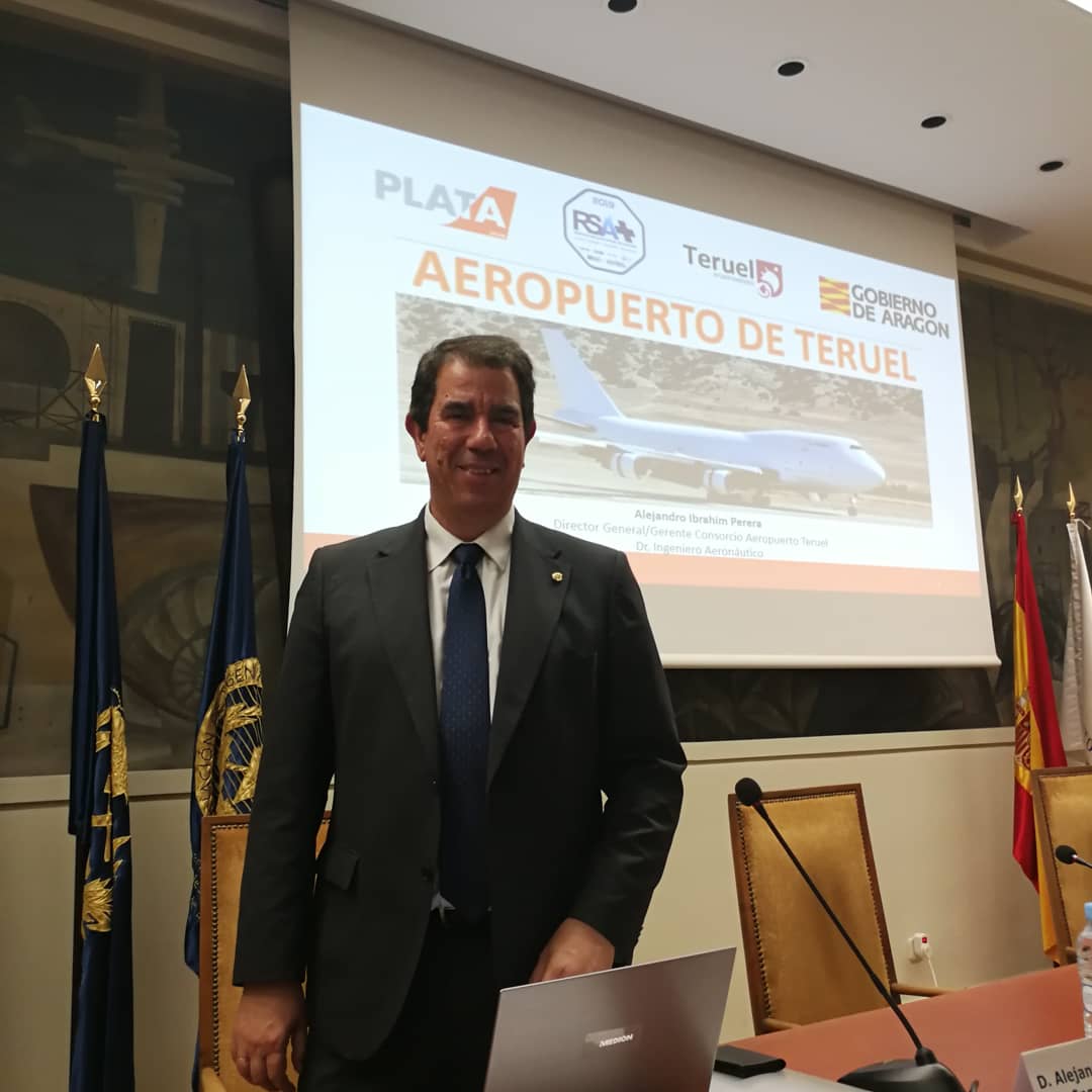 aeropuerteruel's tweet photo. Alejandro Ibrahim es el nuevo presidente del clúster aeroespacial de Aragón - Aragón_hoy @ClusterAERA @GobAragon #Innovación #RSA #aviación #MRO #cohetes https://t.co/qXQazC0R03 https://t.co/4IXWXVHQLn