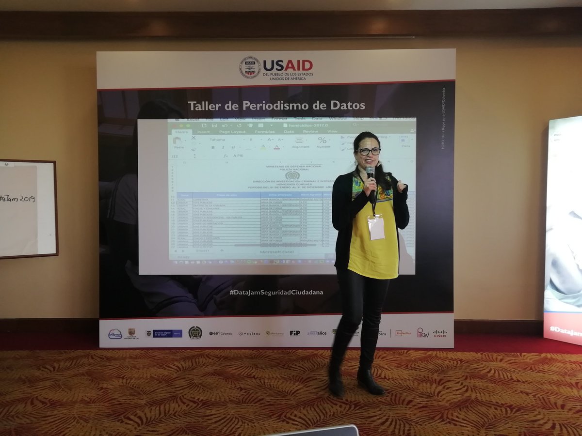 marulojose's tweet image. Seguimos en Taller de Periodismo de Datos. En este momento @claudibaez del medio independiente @cuestion_p. #DataJam #cali