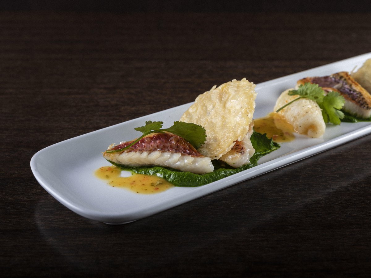 Whether you're joining us by the #riverside for breakfast, lunch, dinner or just some nibbles, delicious food is always guaranteed 😍 #foodphotography